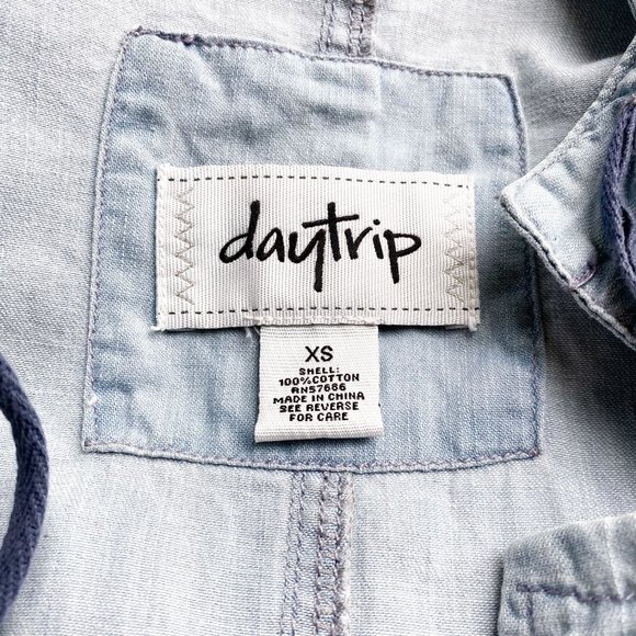 Daytrip Chambray Blue Light Weight Hooded Button Front Spring Fall Jacket XS - Picture 5 of 5